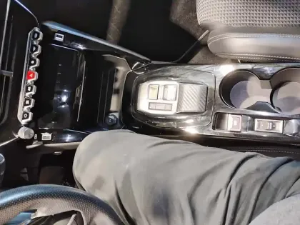 Photo 17 Peugeot 208  PureTech 100 S&S EAT8