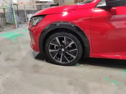 Photo 8 Peugeot 208  PureTech 100 S&S EAT8