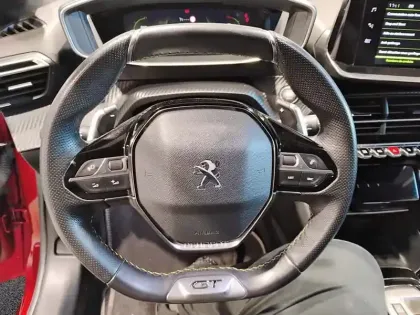 Photo 10 Peugeot 208  PureTech 100 S&S EAT8