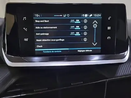 Photo 20 Peugeot 208  PureTech 75 S&S BVM5