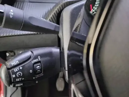 Photo 26 Peugeot 208  PureTech 75 S&S BVM5