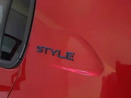 Photo 31 Peugeot 208  PureTech 75 S&S BVM5