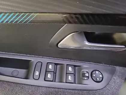 Photo 30 Peugeot 208  PureTech 75 S&S BVM5