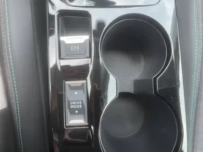 Photo 20 Peugeot 208  PureTech 100 S&S EAT8