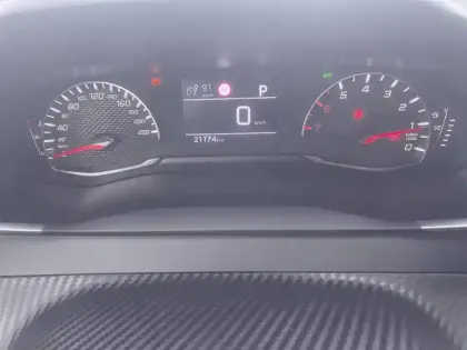 Photo 9 Peugeot 208  PureTech 100 S&S EAT8