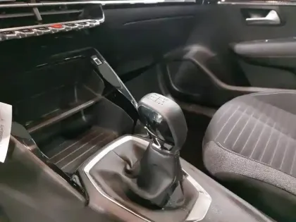 Photo 13 Peugeot 208  PureTech 75 S&S BVM5