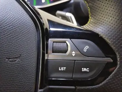 Photo 27 Peugeot 208  PureTech 130 S&S EAT8