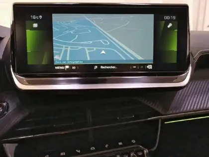 Photo 18 Peugeot 208  PureTech 130 S&S EAT8