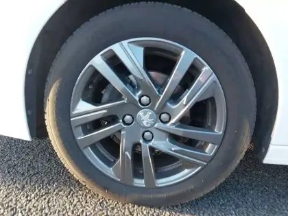 Photo 32 Peugeot 208 Gén. II Ph1 NG Style 5