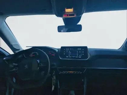 Photo 7 Peugeot 208  PureTech 75 S&S BVM5