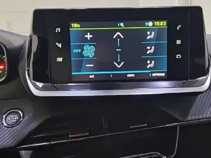 Photo 19 Peugeot 208  Electrique 50 kWh 136ch