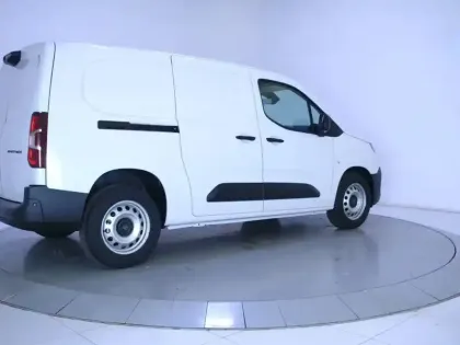 Photo 68 Peugeot Partner  FOURGON XL 950 KG BLUEHDI 130 S&S BVM6