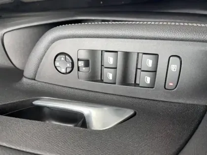 Photo 11 Opel Mokka  Electrique 136 ch & Batterie 50 kWh