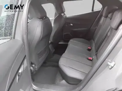 Photo 9 Peugeot 2008  PureTech 130 S&S EAT8