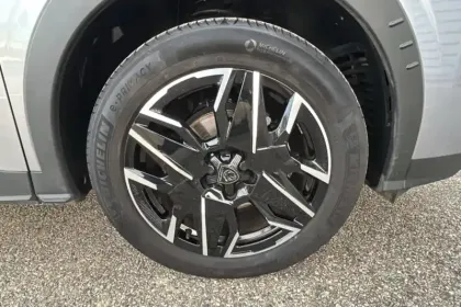 Photo 59 Peugeot 3008  Hybrid 136 e-DCS6