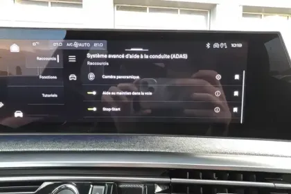 Photo 52 Peugeot 3008  Hybrid 136 e-DCS6