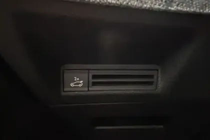 Photo 85 Peugeot 3008  Hybrid 136 e-DCS6