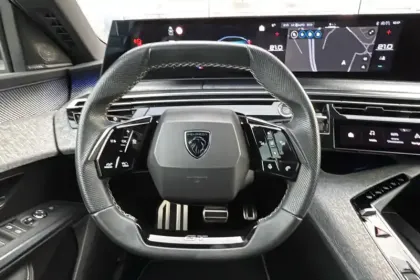 Photo 73 Peugeot 3008  Hybrid 136 e-DCS6