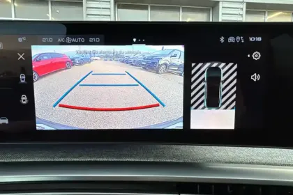 Photo 48 Peugeot 3008  Hybrid 136 e-DCS6