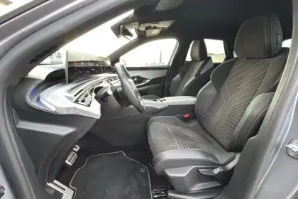 Photo 68 Peugeot 3008  Hybrid 136 e-DCS6