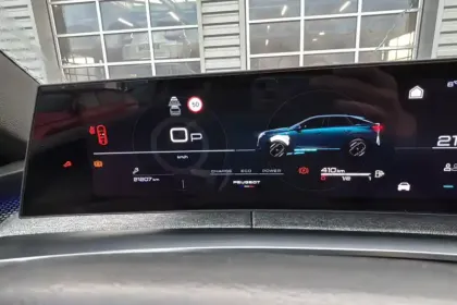 Photo 14 Peugeot 3008  Hybrid 136 e-DCS6