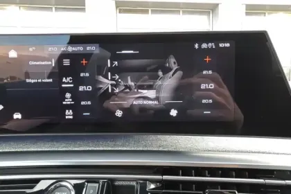 Photo 50 Peugeot 3008  Hybrid 136 e-DCS6