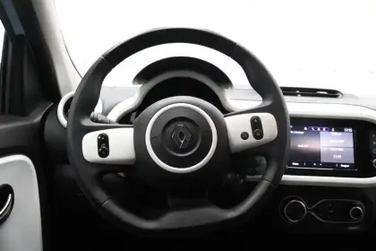 Photo 6 Renault Twingo  III E-Tech