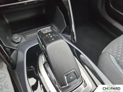 Photo 22 Peugeot 2008  PureTech 130 S&S EAT8