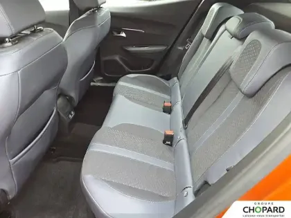 Photo 17 Peugeot 2008  PureTech 130 S&S EAT8