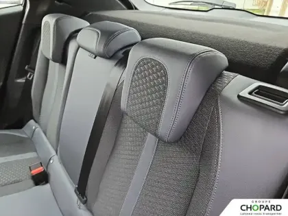 Photo 18 Peugeot 2008  PureTech 130 S&S EAT8