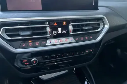 Photo 24 BMW X4  xDrive20d 190 ch BVA8