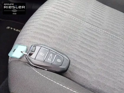 Photo 79 Opel Corsa  Electrique 136 ch & Batterie 50 kWh