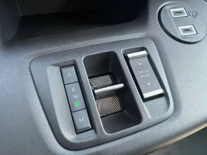 Photo 18 Peugeot Partner  CA XL DIESEL 130 CH AUT.