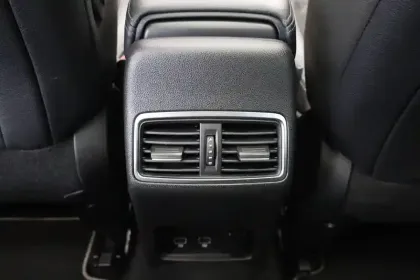 Photo 33 Renault Kadjar  TCe 140