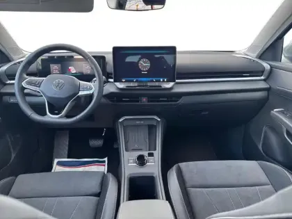 Photo 10 Volkswagen T-roc  1.5 eTSI EVO2 Hybrid 116 ch DSG7