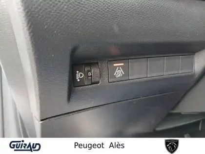 Photo 13 Peugeot 208  Electrique 50 kWh 136ch