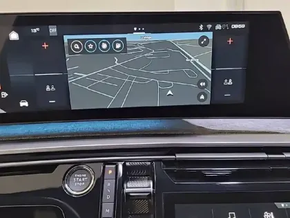 Photo 38 Peugeot 3008  Hybrid 145 e-DCS6