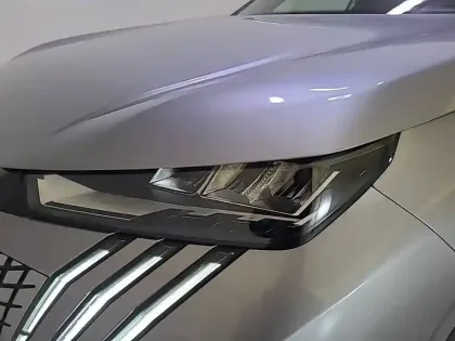 Photo 35 Peugeot 3008  Hybrid 145 e-DCS6