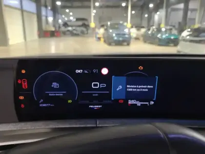 Photo 8 Peugeot 3008  Hybrid 145 e-DCS6