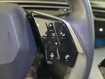 Photo 13 Peugeot 3008  Hybrid 145 e-DCS6