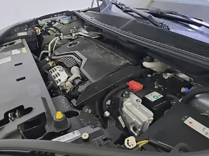 Photo 34 Peugeot 3008  Hybrid 145 e-DCS6