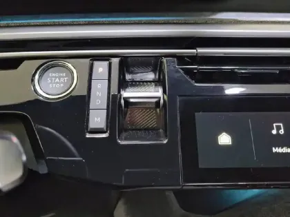 Photo 33 Peugeot 3008  Hybrid 145 e-DCS6