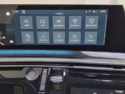 Photo 43 Peugeot 3008  Hybrid 145 e-DCS6