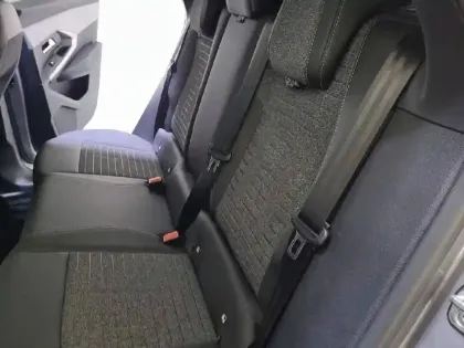 Photo 31 Peugeot 3008  Hybrid 145 e-DCS6