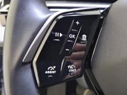 Photo 47 Peugeot 3008  Hybrid 145 e-DCS6