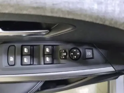 Photo 50 Peugeot 3008  Hybrid 145 e-DCS6