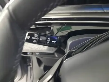 Photo 16 Peugeot 3008  Hybrid 145 e-DCS6