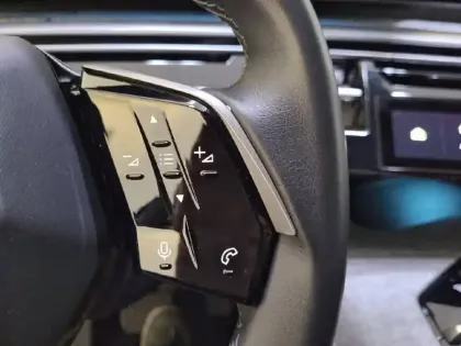 Photo 48 Peugeot 3008  Hybrid 145 e-DCS6