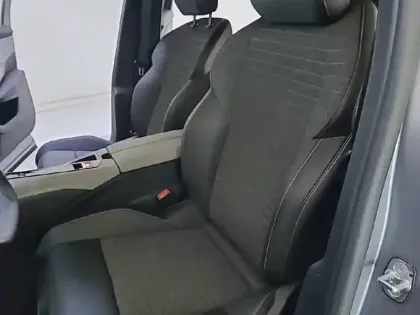 Photo 30 Peugeot 3008  Hybrid 145 e-DCS6