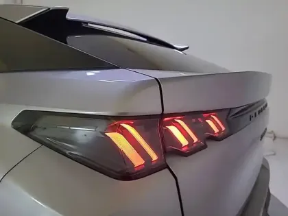 Photo 36 Peugeot 3008  Hybrid 145 e-DCS6